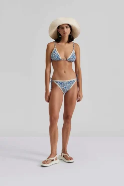 Malina Ally bikinitrosa