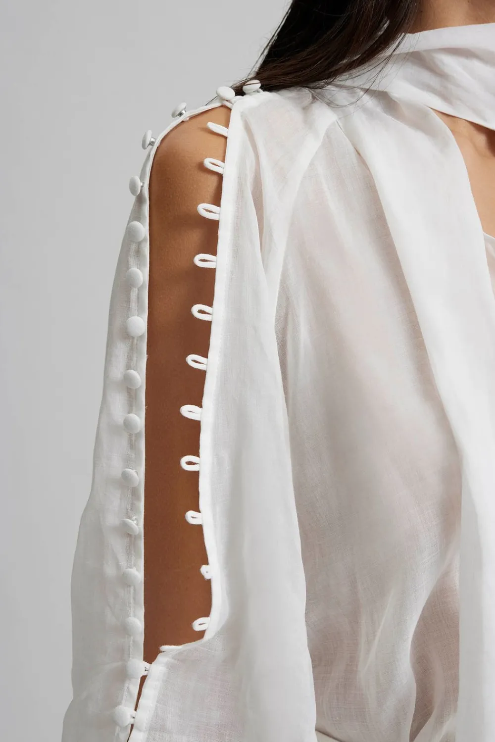 Malina Cora blus