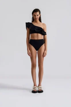 Malina Denise bikinitrosa