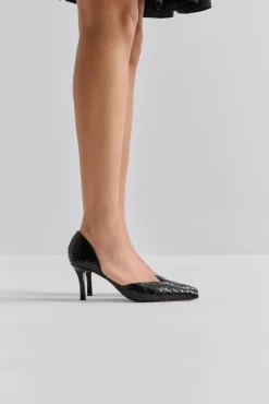 Malina Kaya pumps