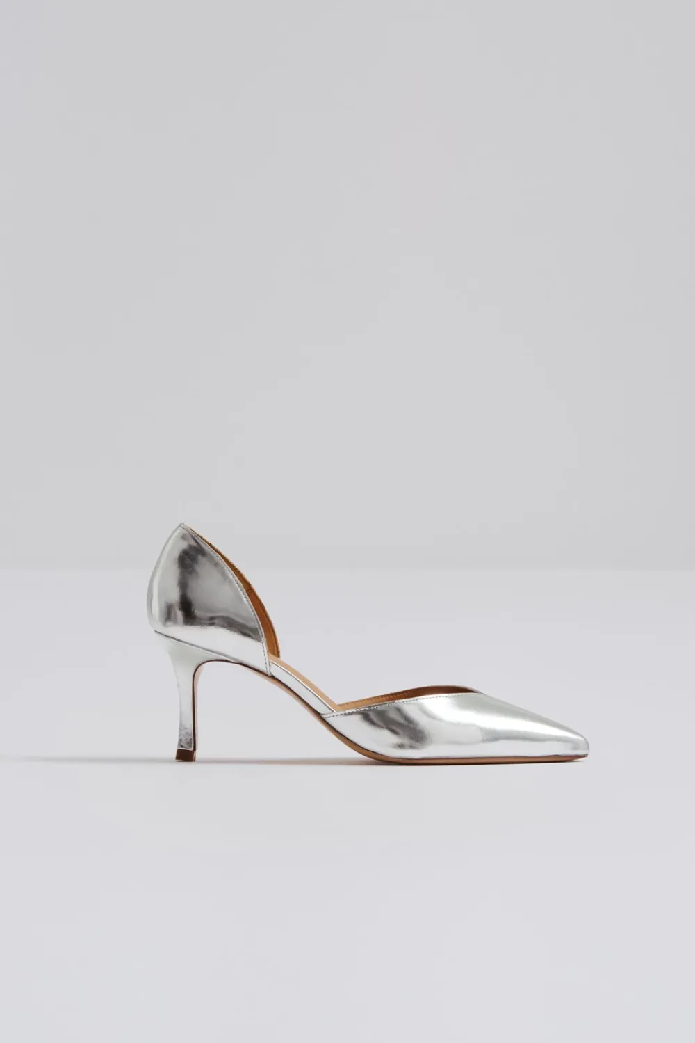 Malina Kaya pumps