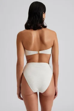 Malina Lisa bikinitrosor
