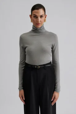 Malina Quinn topp